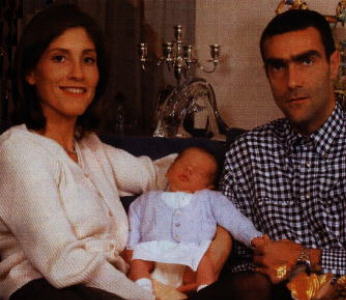 Джузеппе с женой и ребёнком
